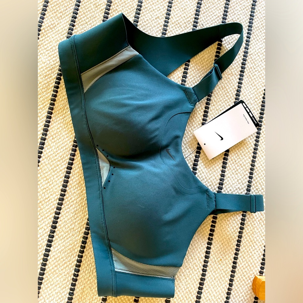 Nike Sports Bra - size L, NWT